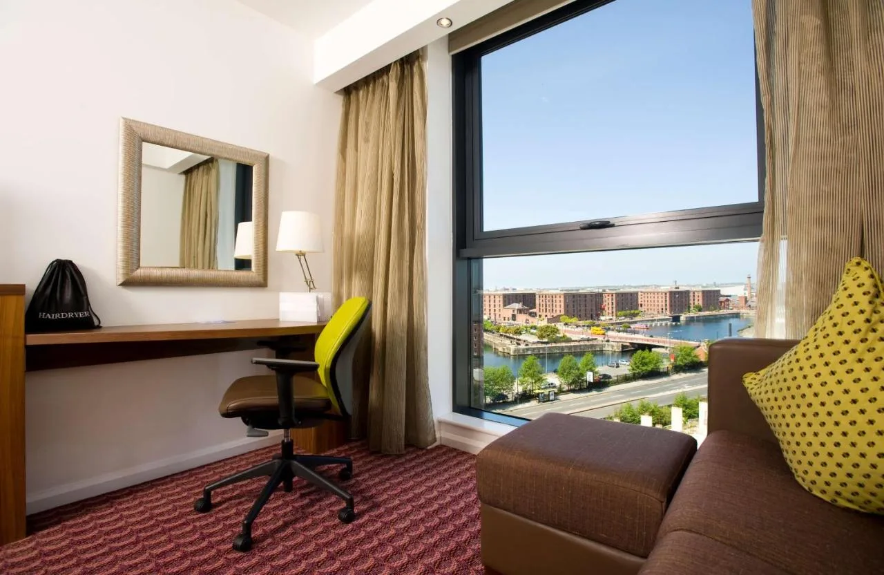 Queen Room with Dock View and Sofa Bed